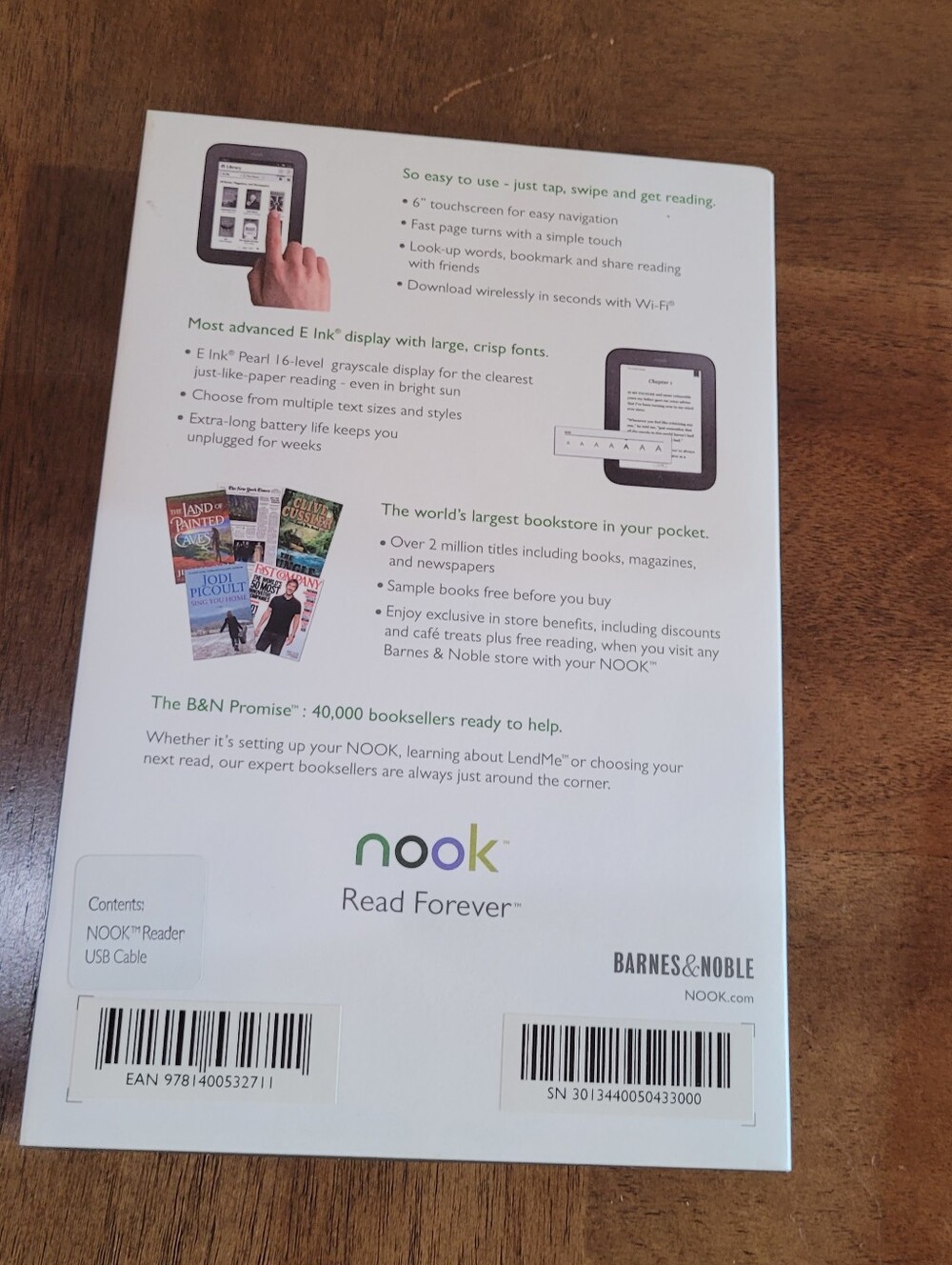 NOOK eReader And Cover. Barnes & Noble. 6 In Touch Screen. Simple Touch eReader - Picture 4 of 15
